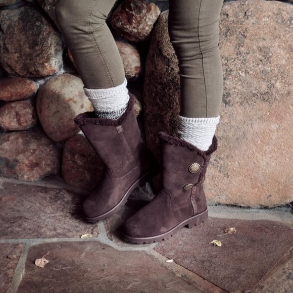 NEW BEARPAW Women's Wildwood Boots - Picture 2 of 10